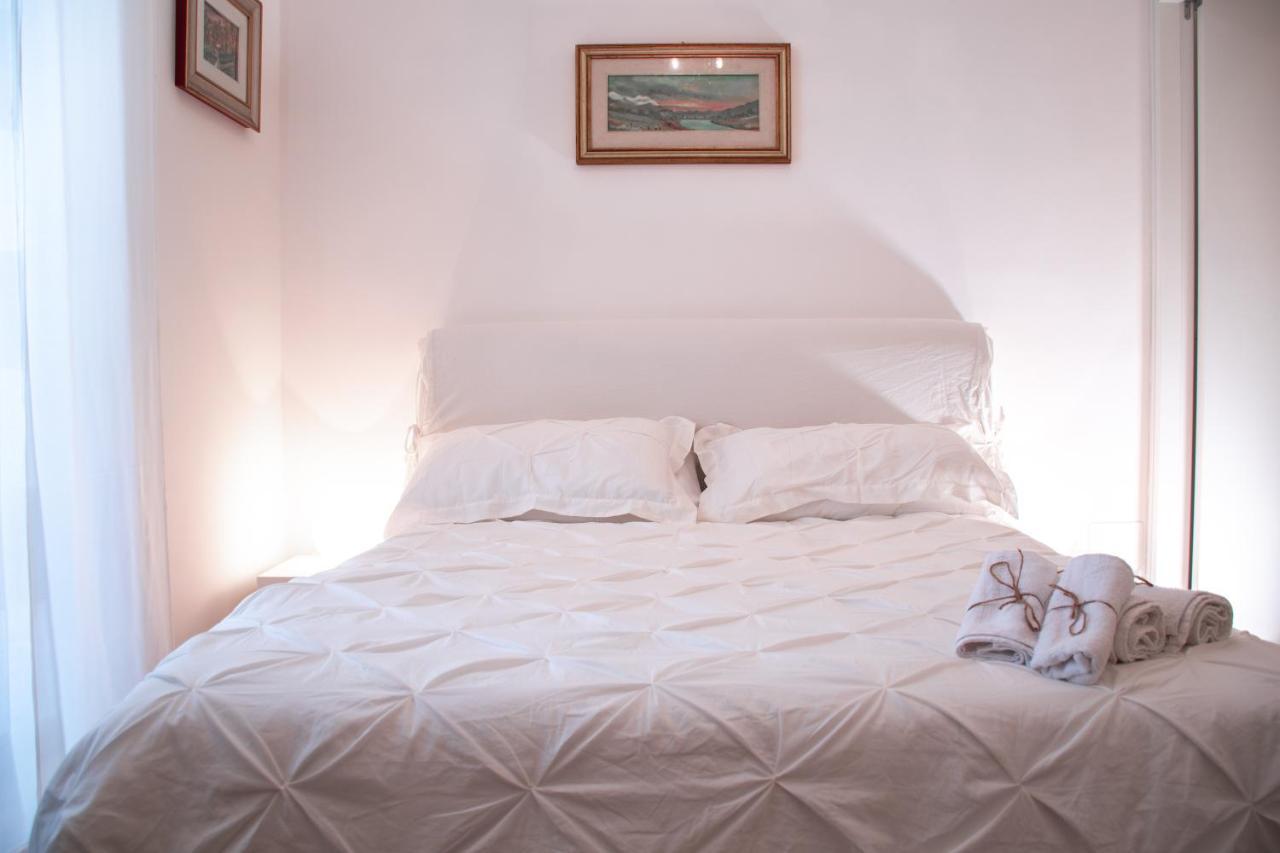 Luxury Bnb Pisacane Apartment Bari Bagian luar foto