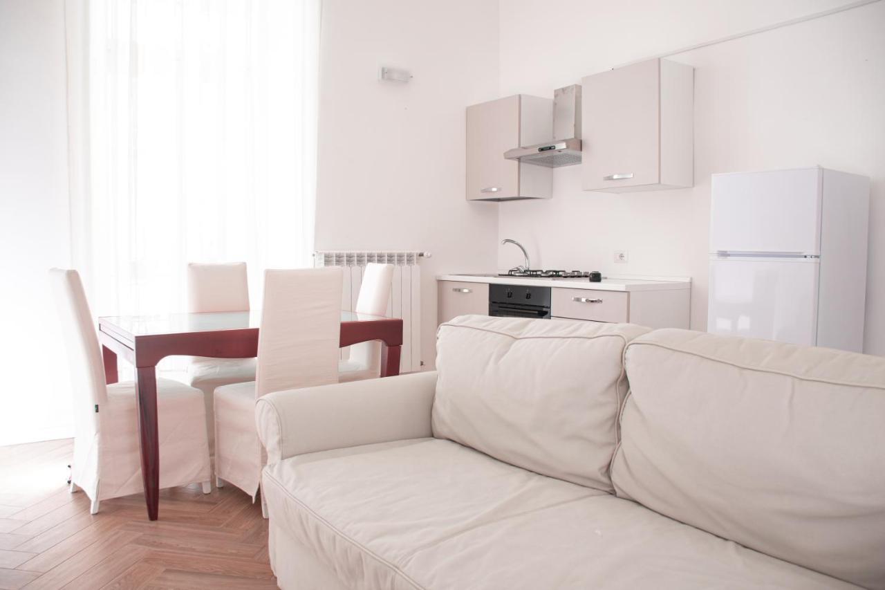 Luxury Bnb Pisacane Apartment Bari Bagian luar foto